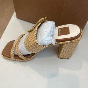 Dolce Vita Onnie Sandals in Natural